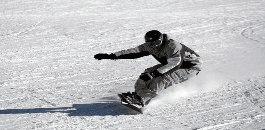 fotografie Willen Opblazen Skiing vs Snowboarding - Which Is Easier to Learn? - Ski-Lifts